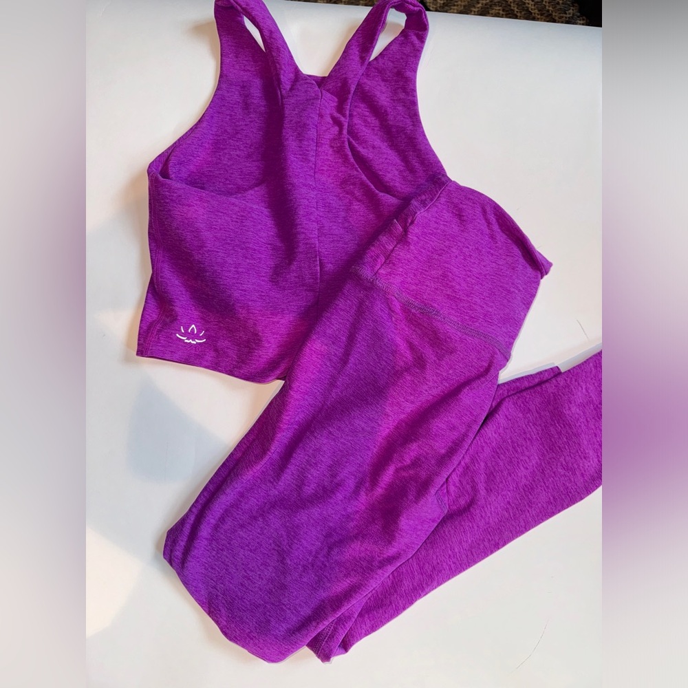 Beyond Yoga Magenta high waisted Leggings and refocus cropped tank